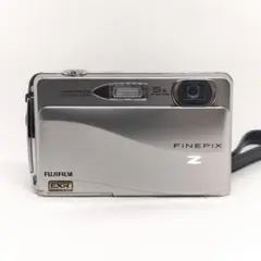ケース付き FUJIFILM FinePix Z700EXR シルバー c741のサムネイル