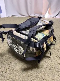 THE NORTH FACE カモフラ ダッフルバッグ XS 31L キャンプ柄