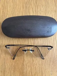 Item thumbnail for item 37996f49-e695-41af-969f-7dc7d27d11a2