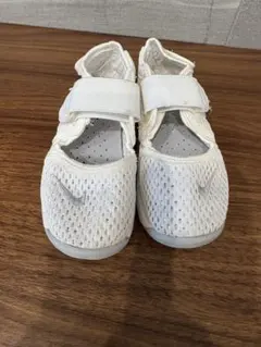 Nike エアリフト　メッシュサンダル ホワイト