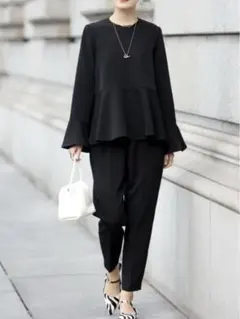 【新品】フレアラインペプラムブラウス×ハイウエストテーパードパンツセットアップ