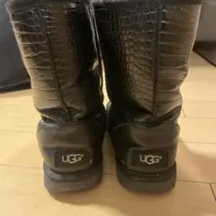 UGG クロコダイル調 ブラックムートンブーツ