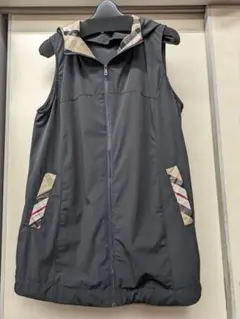 秋物　TRUBE オシャレかわいいデザイン　ベスト　ゆったりサイズ