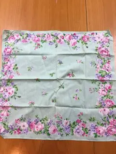 花柄ハンカチ