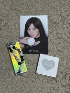 ① 新品未開封　aespa グッズ　ハンドミラー ニンニン 2025年最新】aespa ニンニン ミラーの人気アイテム - メルカリ