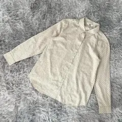 『UNIQLO』ユニクロ　レーヨンブラウス　長袖シャツ　レギュラーカラー　ドット