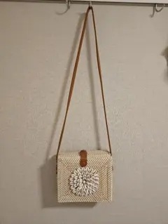 アイボリー ストローバッグ フラワーモチーフ