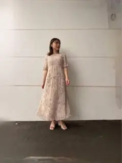 【美品】スナイデル　ワンピース　マーベルフラワー　プリーツ　ピンクベージュ