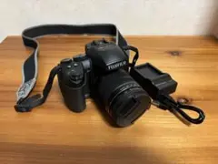 FUJIFILM FinePix HS30EXRのサムネイル
