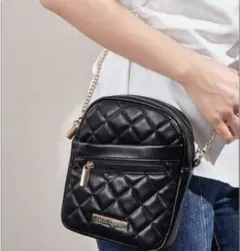 新品✨キルティング ミニショルダーバッグ 黒 ゴールド チェーン