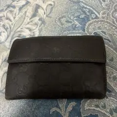 Gucci ブラック 二つ折り財布 GGパターン