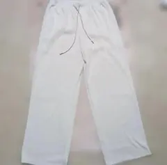 GU ホワイト ストレートパンツ Mサイズ