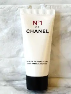 新品　CHANEL　セラム　No.1　ドゥ　シャネル　　美容液　5ml　粗品付