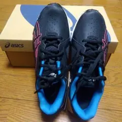 asics スニーカー