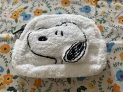 4. スヌーピー　ふわふわフェイスポーチ　雑貨　雑誌付録