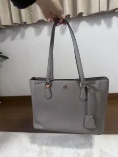 トリーバーチ トートバッグ ロビンソン レザー 肩掛け ピンク - メルカリ