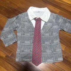 キッズ用チェック柄ジャケットとネクタイ