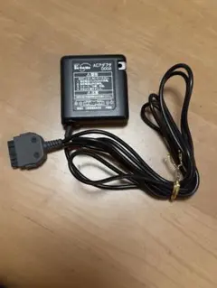 6020 docomo NTTドコモ　ACアダプタ　D002　ガラケー 充電器