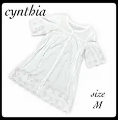 【夏物セール美品✨️】cynthia 5分袖 花柄 アイレット刺繍 トップスのサムネイル