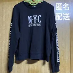 【USED】H＆M　DIVIDED　NYCプリント ブラック 長袖トレーナーのサムネイル