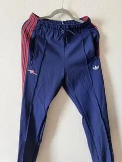 新品タグ付き adidas Arsenalバーガンディジャージパンツ - メルカリ