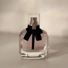YSL モンパリ オードパルファム 50mlのサムネイル