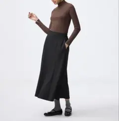 GU カットソーフレアスカート 黒