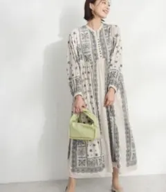 パネル柄ウエスト切り替えボリュームワンピース８