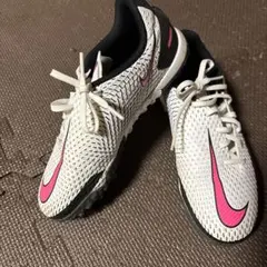 Item thumbnail for item 40444cd4-b1ad-4b5f-ae65-bf279a64aba1