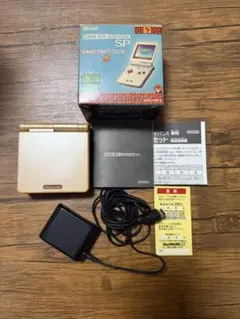 ゲームボーイアドバンスSP 限定ファミコンカラー 本体 箱・付属品付き　ジャンクのサムネイル