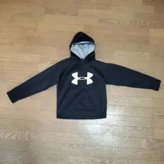 UNDER ARMOUR ブラックパーカー YSM