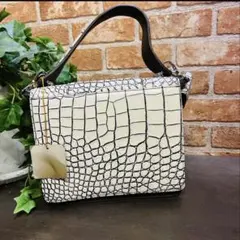 Item thumbnail for item 3958f327-3bf8-4bdf-a46b-e8a46893cf30