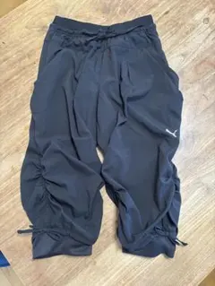 PUMA ブラックパンツ 裾絞り付き