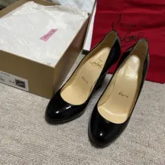クリスチャンルブタン　ヒールパンプス　黒　エナメルのサムネイル