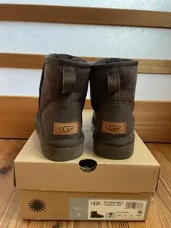 UGG　クラシック　ミニ2　ムートンブーツ チョコレート