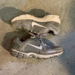 Nike ナイキ Zoom Vomero 5 ズーム ボメロ 5 24.5cm