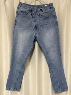 〔目立った汚れなし〕テーパードウエスト変形デニム