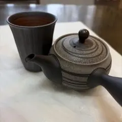 陶器製急須とカップのセット