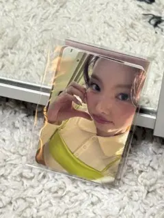 fwee ノベルティ　ナヨン　トレカ