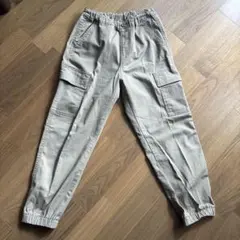 UNIQLO 140 カーゴパンツ　未使用