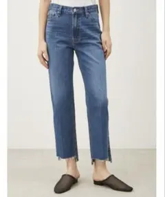 ミラ オーウェン Mila Owen 裾段差テーパードデニムパンツ　サイズ0