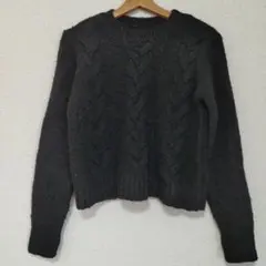 ケーブル編みニット セーター 黒 クルーネック【S】