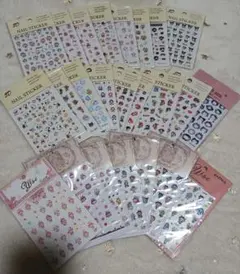 ネイルシール　キャラクター　ネイル用品　デコシール　匿名配送