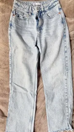 ZARA ライトブルー ストレートデニム XS 細見え