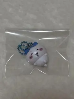 ちいかわ マスコットつきビスケット　マスコット　ハチワレ