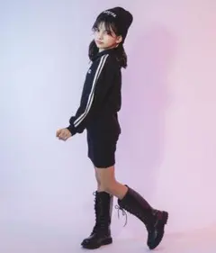 【URBAN CHERRY】ブラックストライプジップアップワンピース