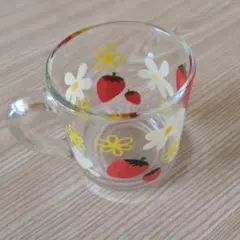 昭和レトロなイチゴと花のガラス製コップ