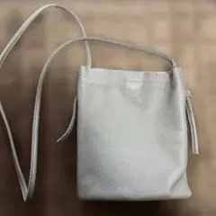 BEAU’RE ビュレ　ショルダーバッグ