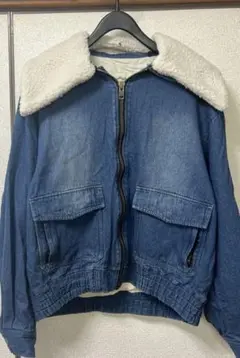 使用感の少ない美品✨モコモコの襟ボアがオシャレ⭐️JILKY デニムジャケット