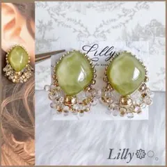 #685大ぶり/ビーズ刺繍/水面/グリーン/ハンドメイドピアス イヤリング